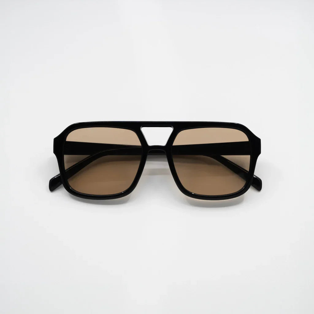 SOLARÉ | Oversized Statement Shades by MonteLuc