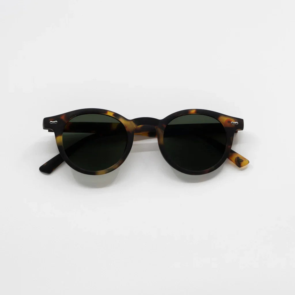 ASTORÉ | Bold Minimalism, Effortless Luxury